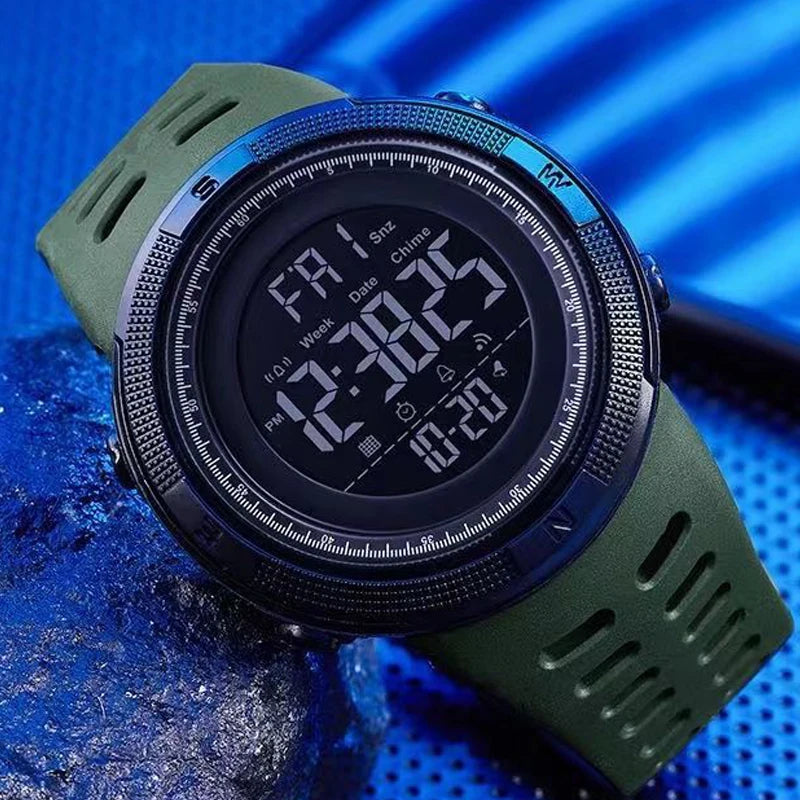 Relógio de pulso multifuncional esportivo digital à prova d'agua.